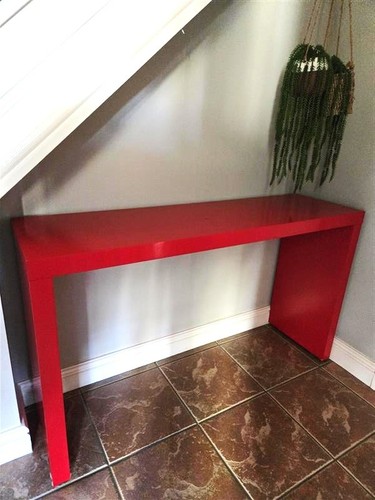 Red console stand - red, –